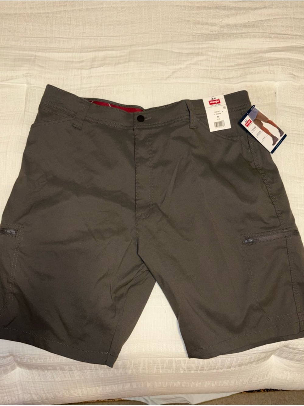 NWT MEN Wrangler Cargo Straight Fit Nylon Flex Performance Flex Waist GRAY 40